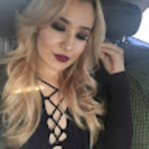 Meet your Posher, Daniela